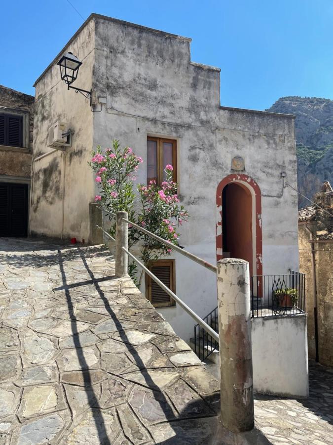 Bed and Breakfast La Magara Civita Exterior foto