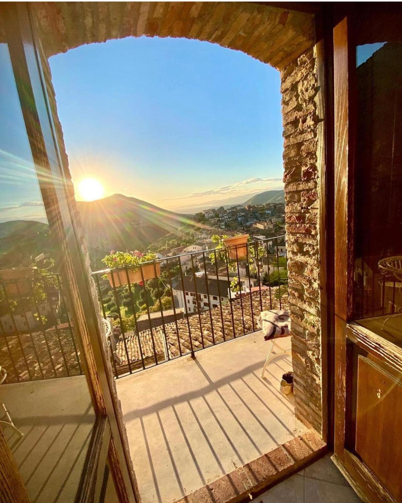 Bed and Breakfast La Magara Civita Exterior foto